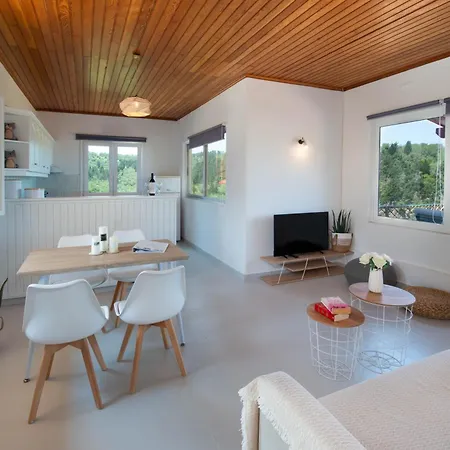 Kalithea Seaview With Shared Pool شقة